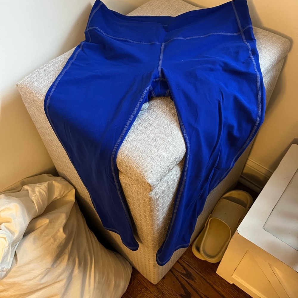 Cropped Blue Athleta leggings